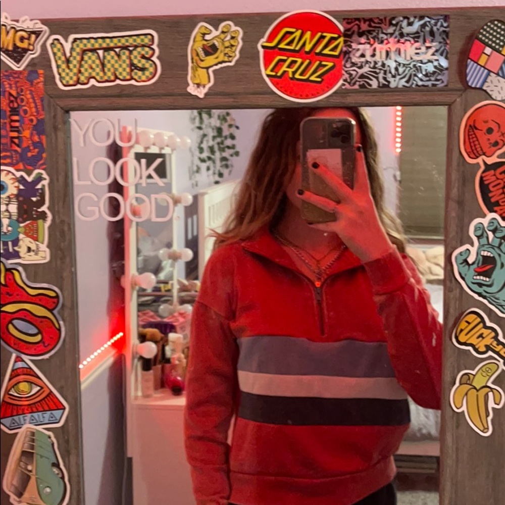 Long sleeve, half zip crewneck